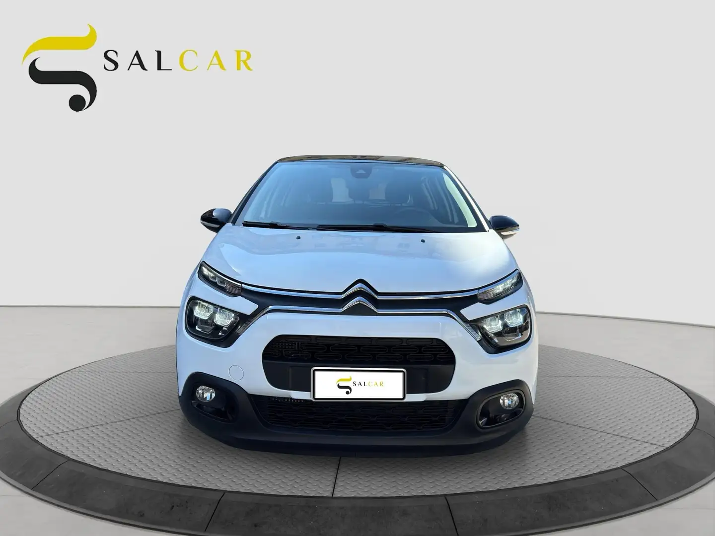 Citroen C3 1.2 110cv puretech Shine automatica 2022 Bianco - 2