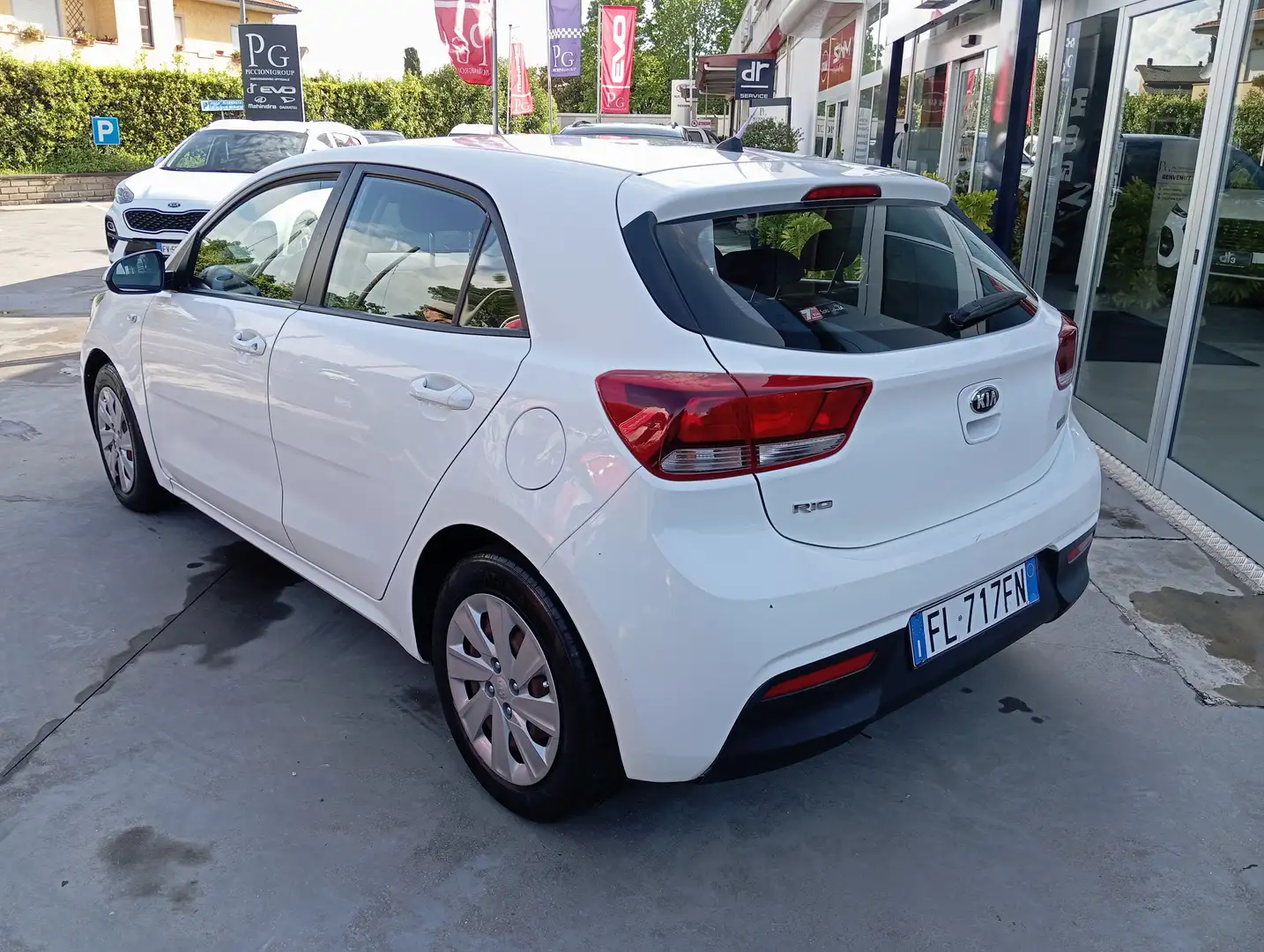 Kia Rio 1.2 mpi eco Gpl 82cv Weiß - 2