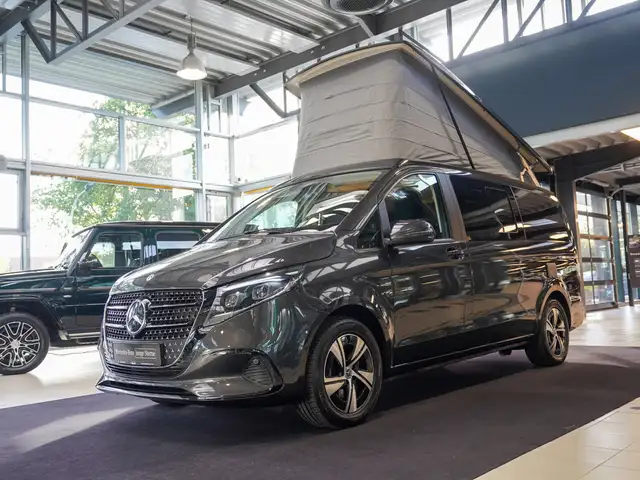 Mercedes-Benz V-Class view 7