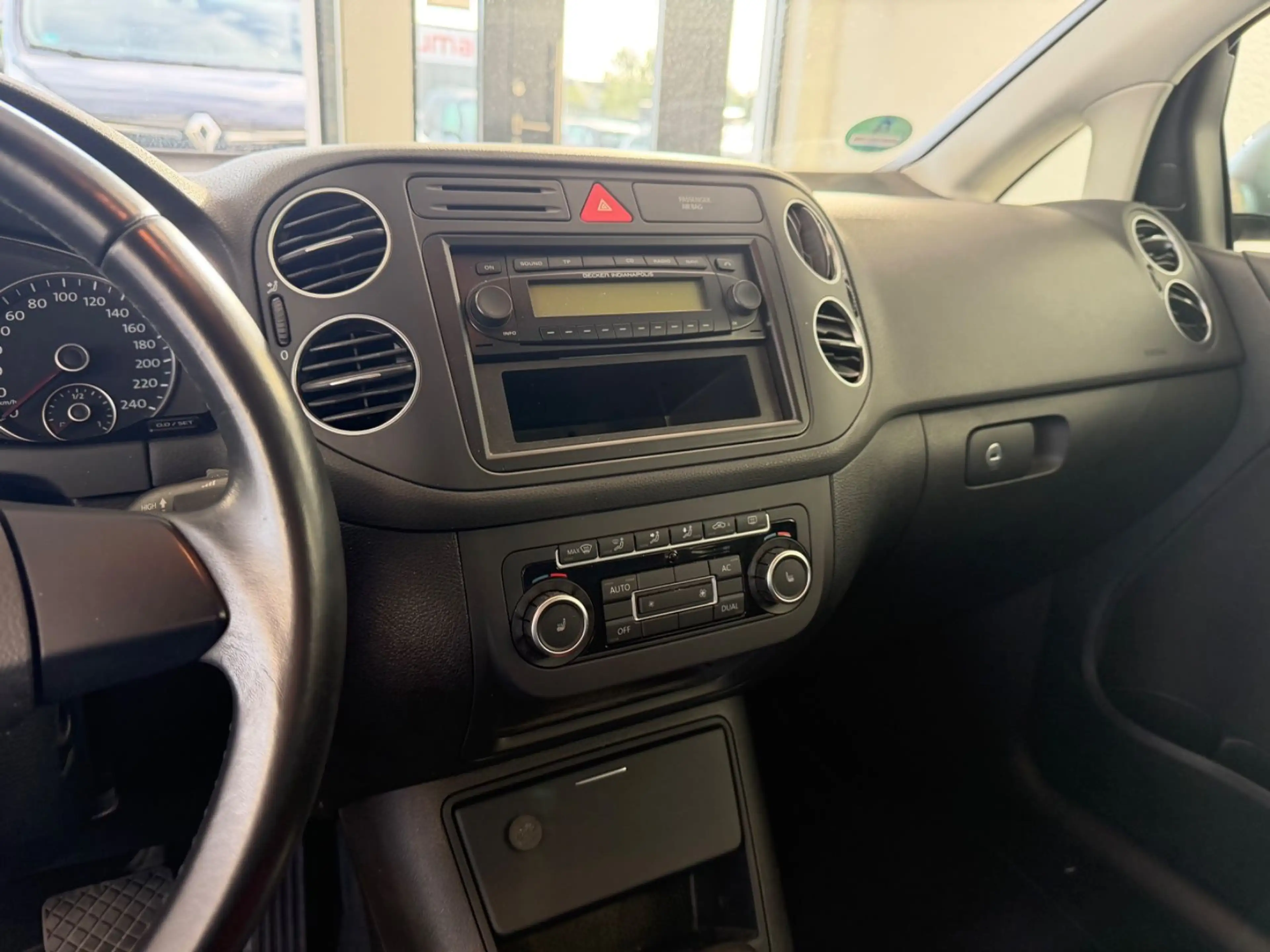 Volkswagen Golf Plus 1.4 TSI DSG | SHZ | PDC | Climatronic — photo 13