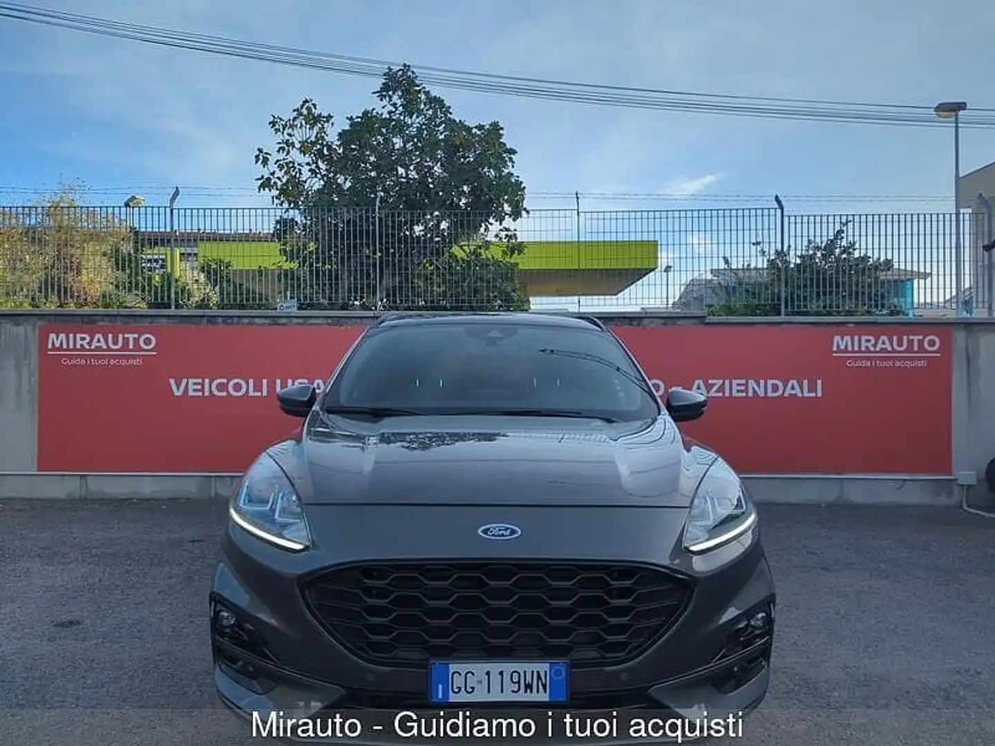 Ford Kuga 3ª serie Kuga 1.5 EcoBlue 120 CV 2WD ST-Line Grigio - 2