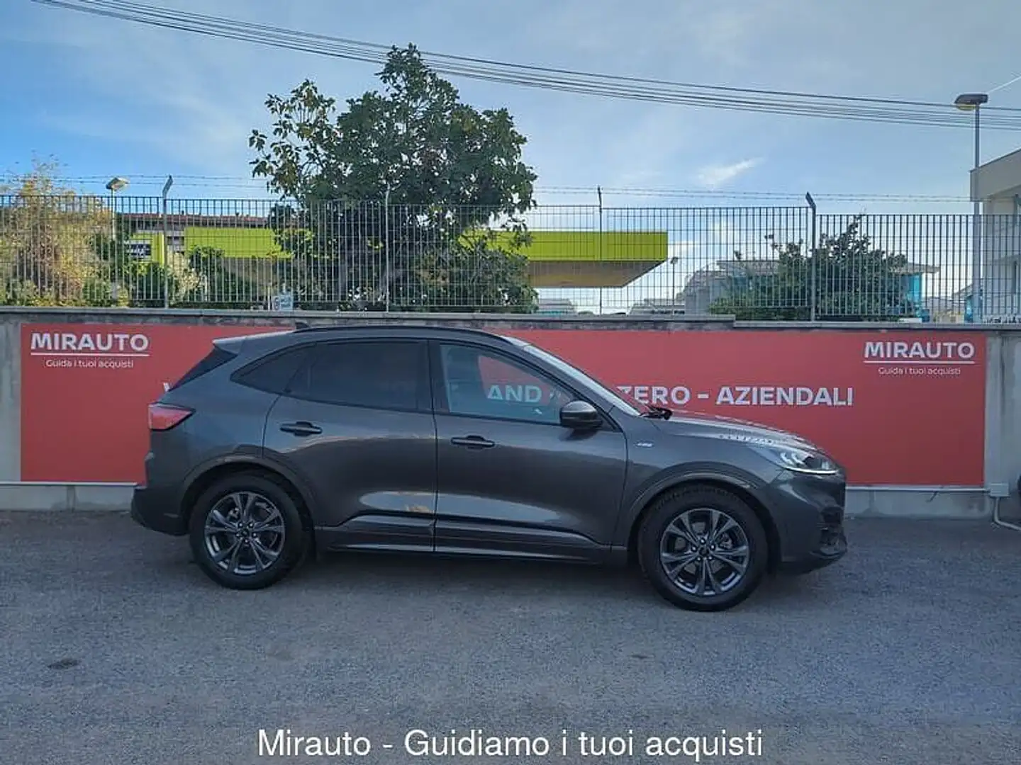 Ford Kuga 3ª serie Kuga 1.5 EcoBlue 120 CV 2WD ST-Line Grigio - 1