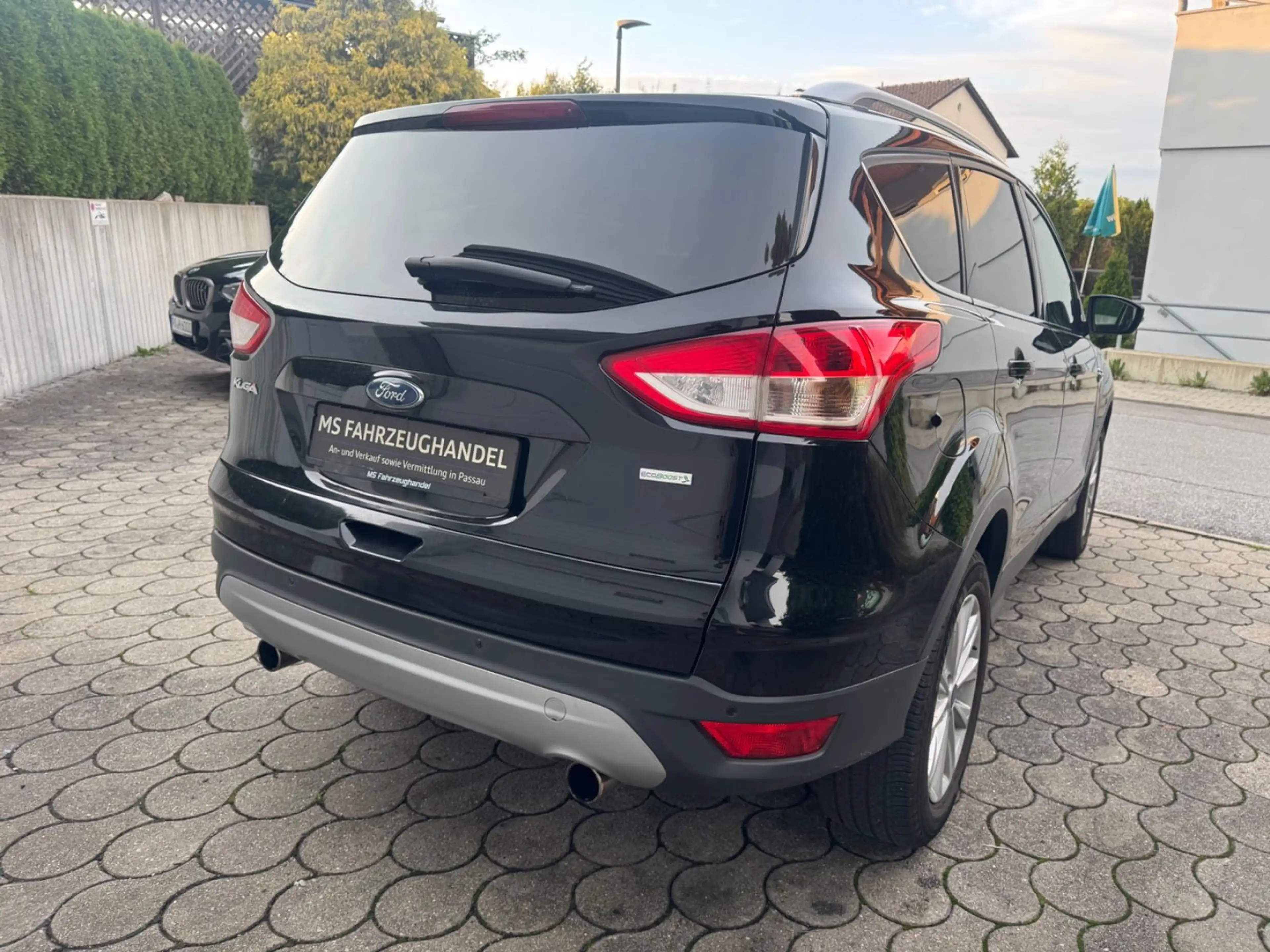 Ford Kuga Titanium 1.6 *TÜV 04/28*Navi*SHZ* — photo 6