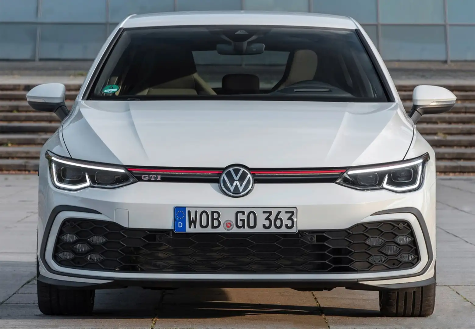 Volkswagen Golf GTI 2.0 TSI DSG 180kW Wit - 1