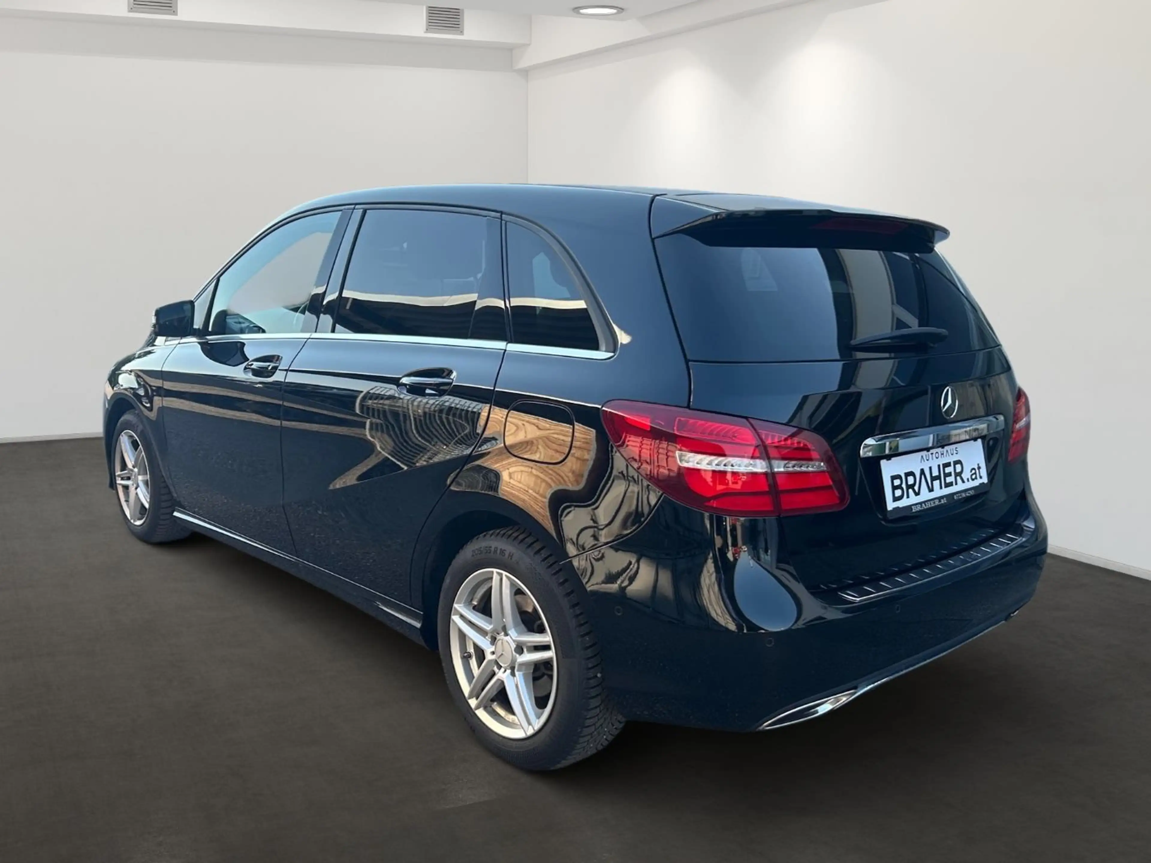 Mercedes-Benz B 200 d Austria Edition Urban AHK PTS Shz LED — photo 5