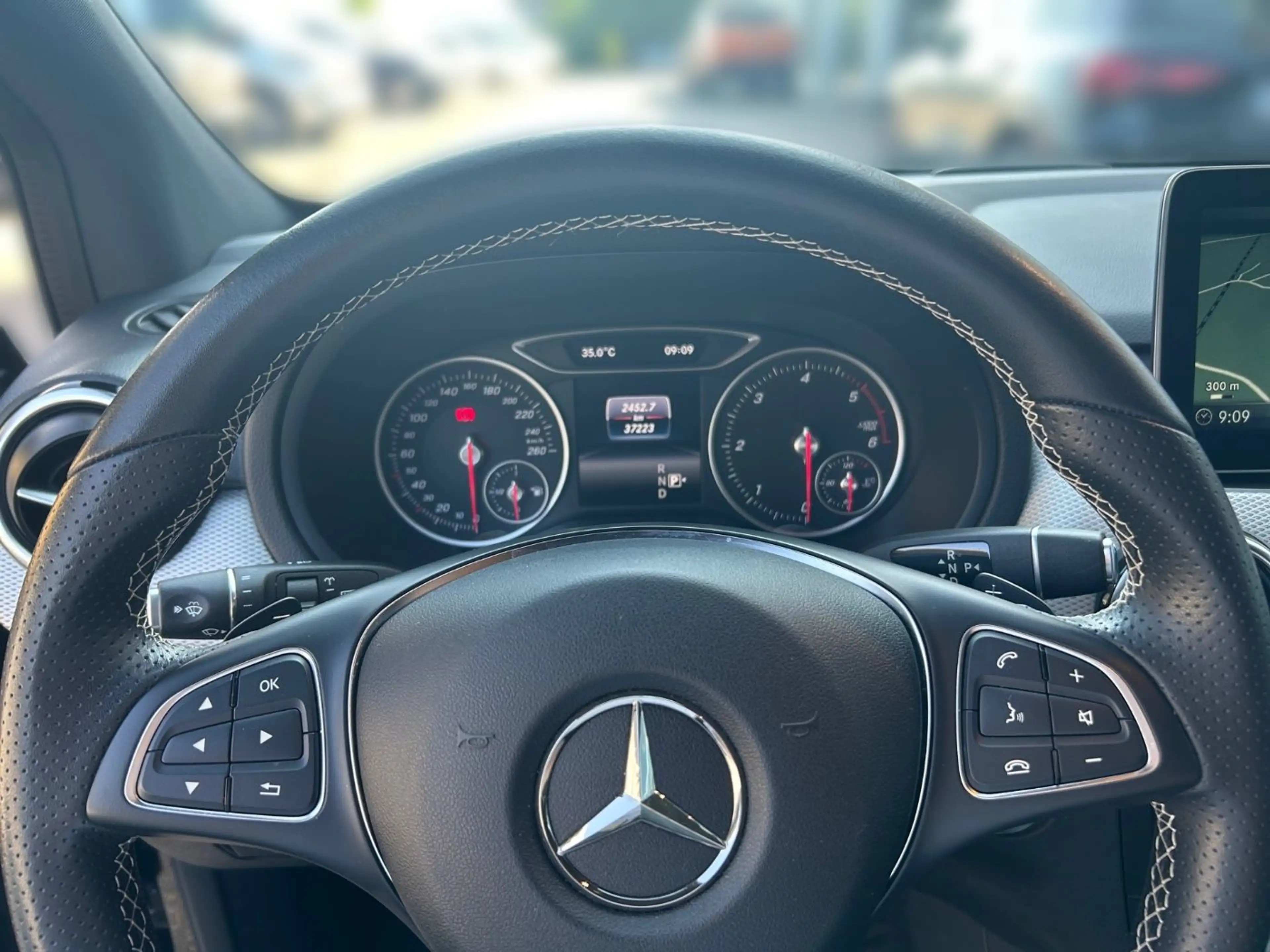 Mercedes-Benz B 200 d Austria Edition Urban AHK PTS Shz LED — photo 9