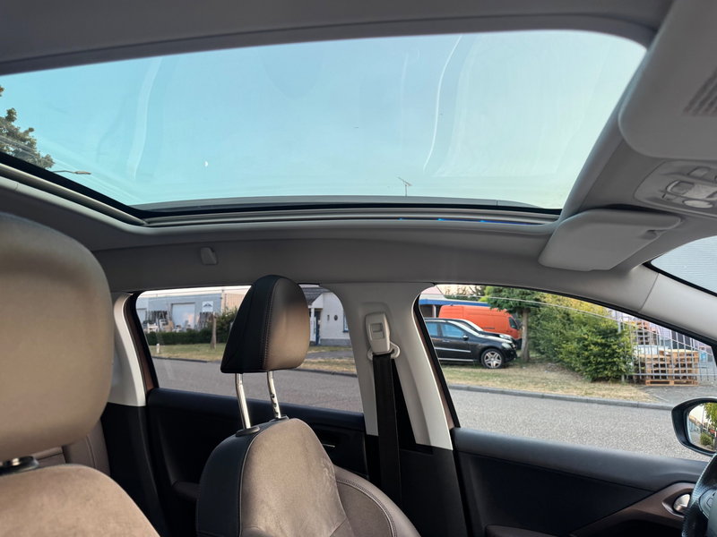 Peugeot 2008 1.6 VTi Féline Panodak,Trkhaak, Alcantara — photo 14