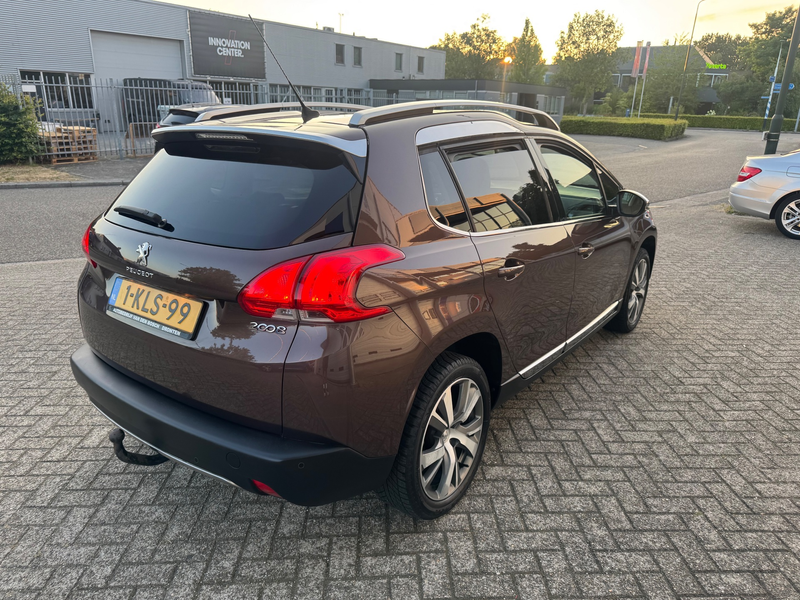 Peugeot 2008 1.6 VTi Féline Panodak,Trkhaak, Alcantara — photo 5