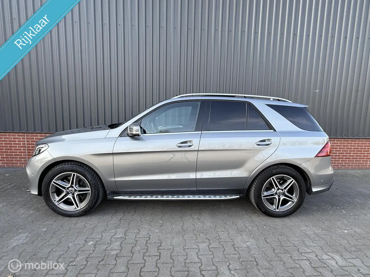 Mercedes-Benz GLE 500 e 4MATIC AMG Sport Edition Grau - 2