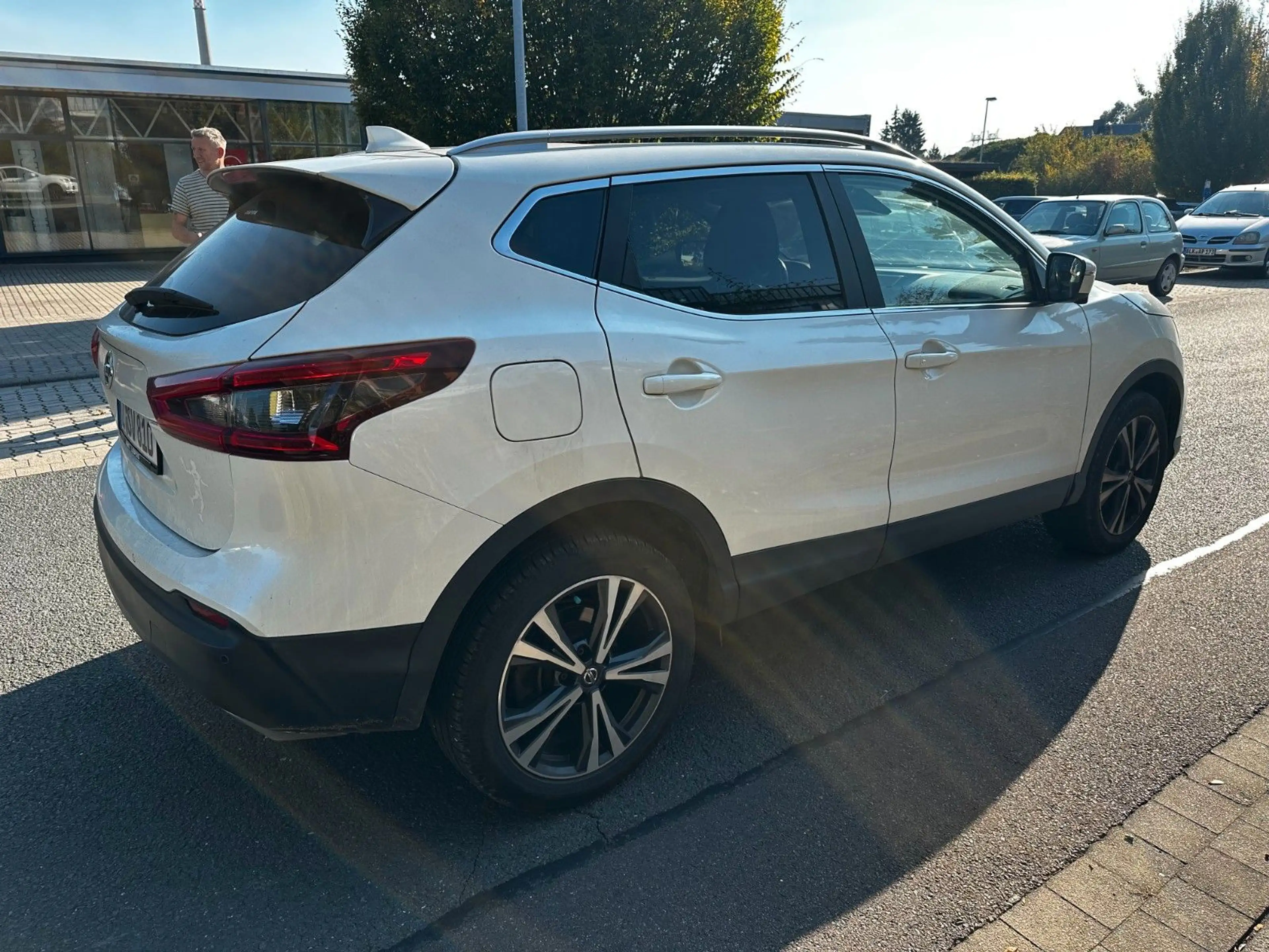 Nissan Qashqai 1.3 DIG-T N-CONNECTA — photo 2
