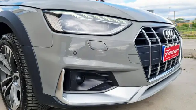 Audi A4 view 13