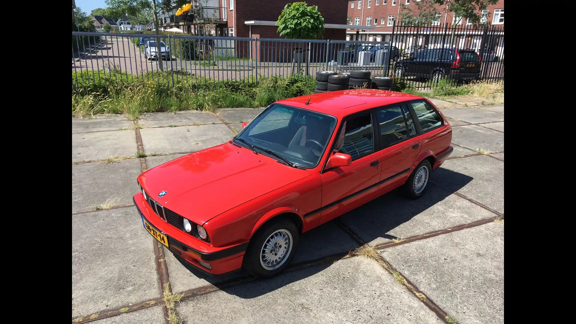 BMW 316 iEdition E30 Touring Red - 1