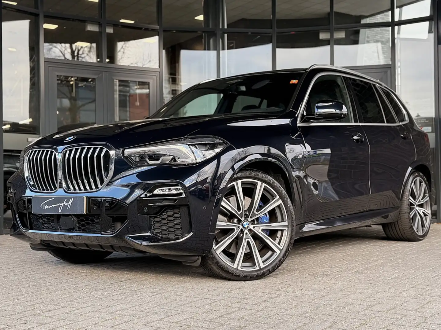 BMW X5 XDRIVE45E M-SPORT - PANO - 22 INCH - ORG. NL. Zwart - 1