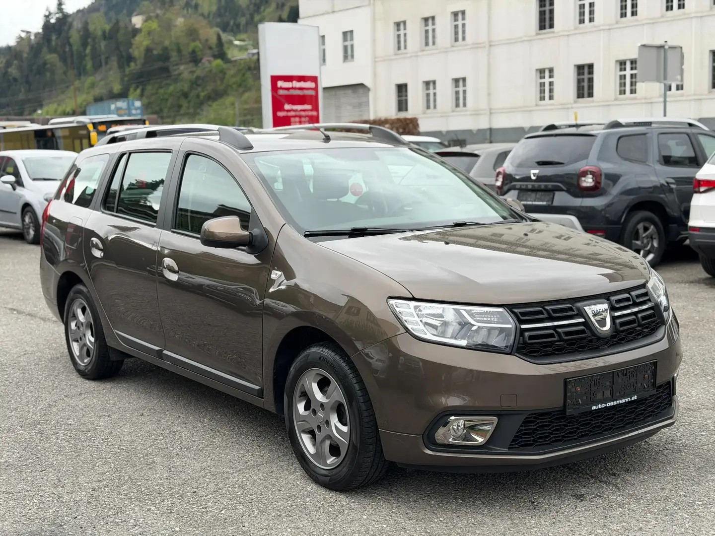 Dacia Logan Logan MCV Ambiance TCe 90 S TÜV NEU Braun - 1