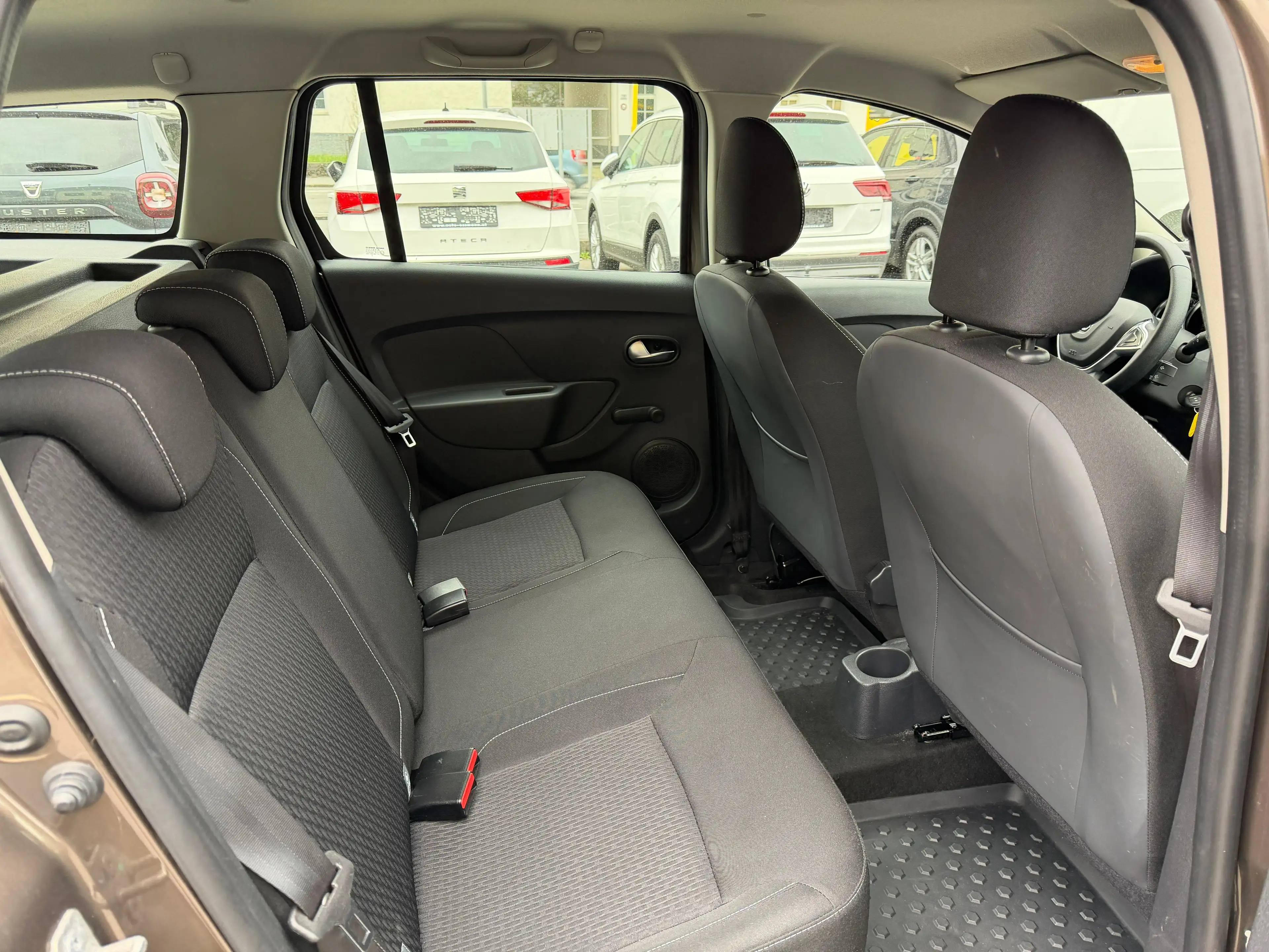 Dacia Logan Logan MCV Ambiance TCe 90 S TÜV NEU — photo 9