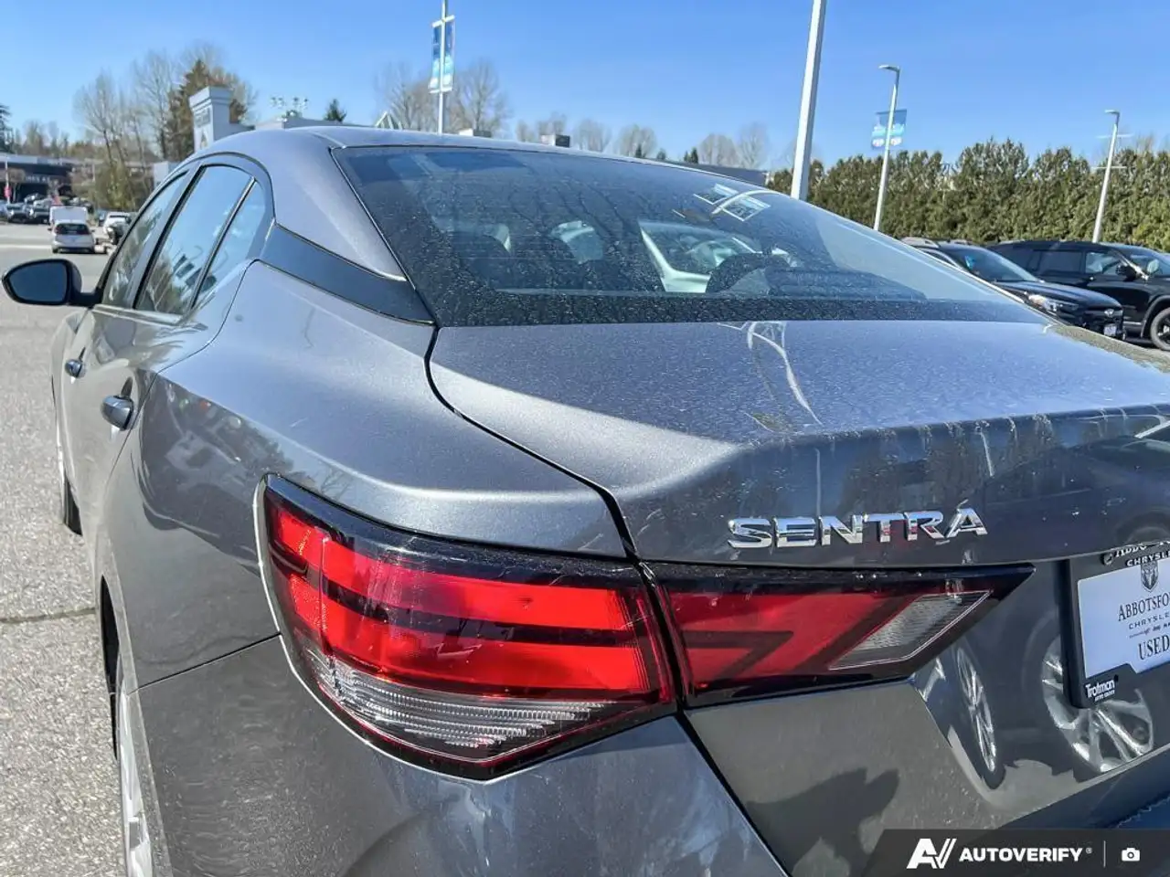 Nissan Sentra снимка Nissan Sentra