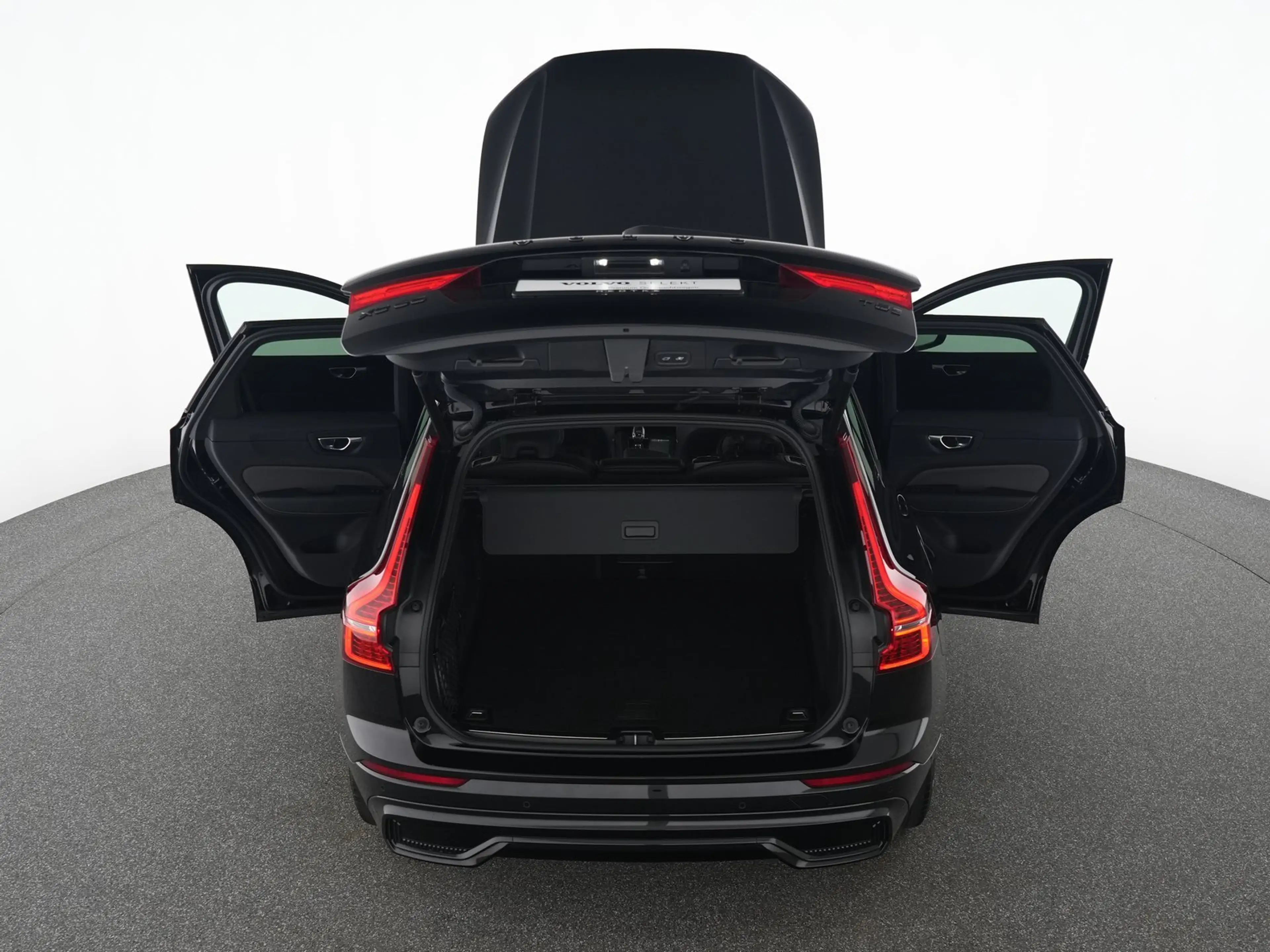 Volvo XC60 T8 AWD Plus Black Edition ACC*GSHD*STHZ*21" — photo 14