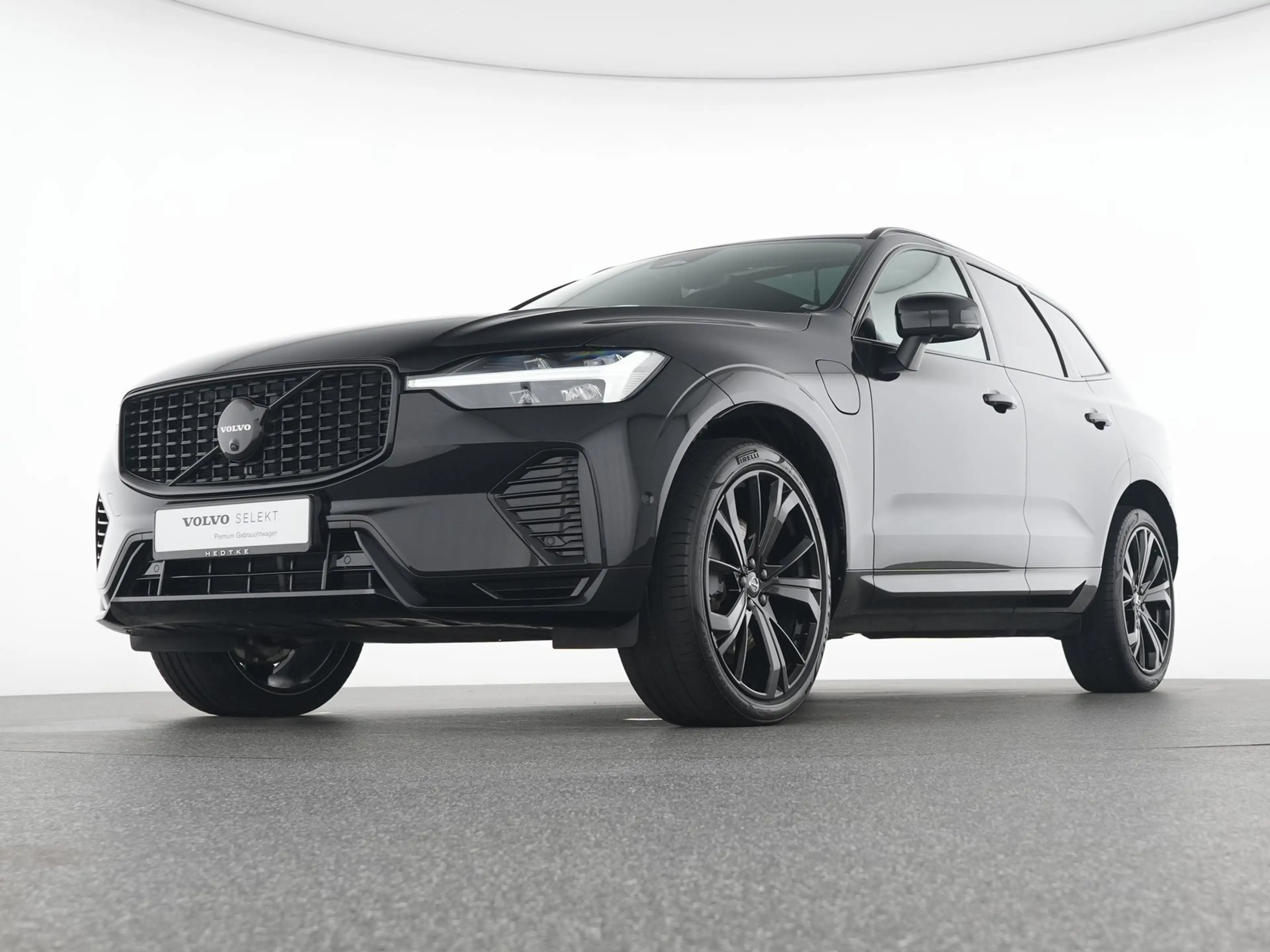 Volvo XC60 T8 AWD Plus Black Edition ACC*GSHD*STHZ*21" — photo 7