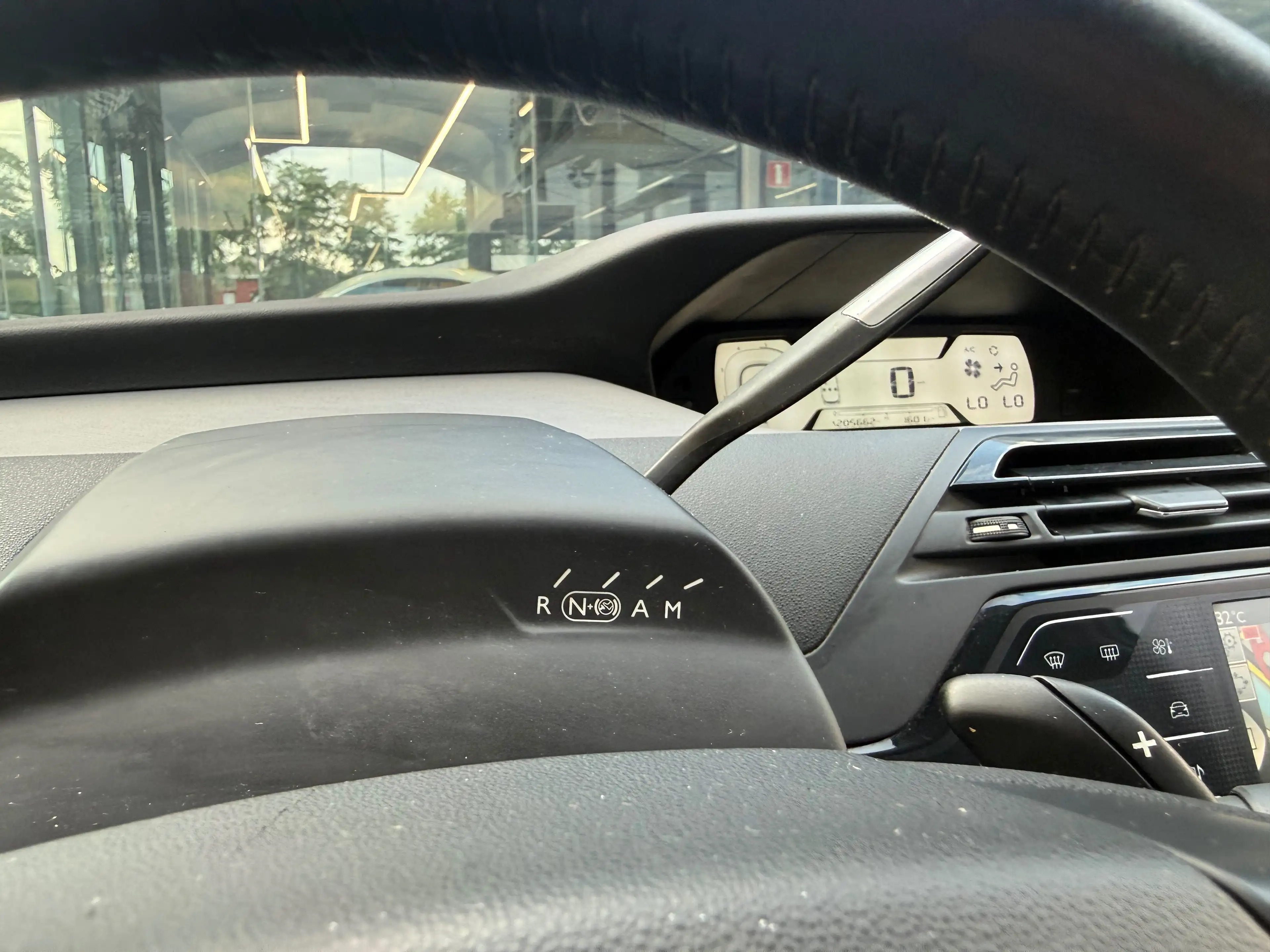 Citroen C4 Picasso Picasso 1.6 HDi Automatique GPS Airco CruiseC * 12 MOIS GARANTIE * — photo 11