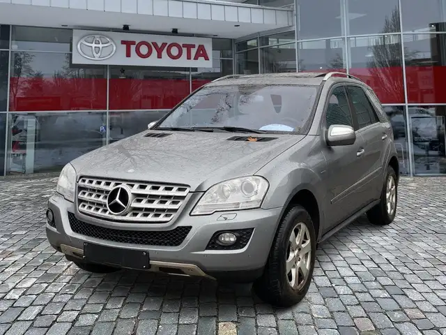 Mercedes-Benz ML 300 CDI BlueEfficiency 4MATIC Allrad