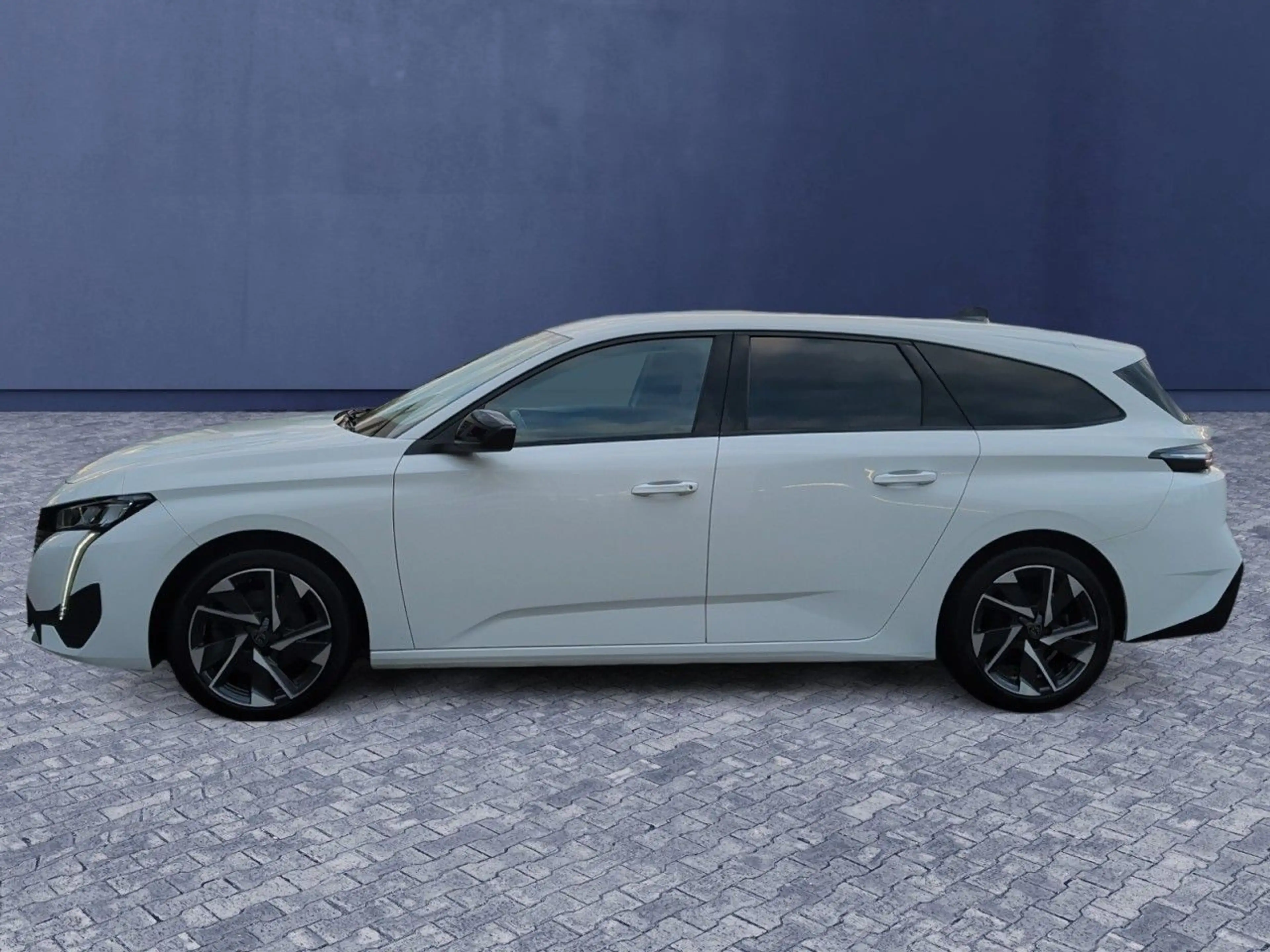 Peugeot 308 SW Allure Pack 1.5 BlueHDi Aut+ACC+Klima+DAB — photo 3