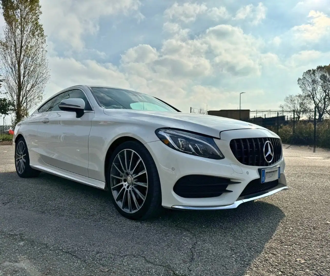 Mercedes-Benz C 220 Mercedes C220 Coupé AMG Premium Plus - 2