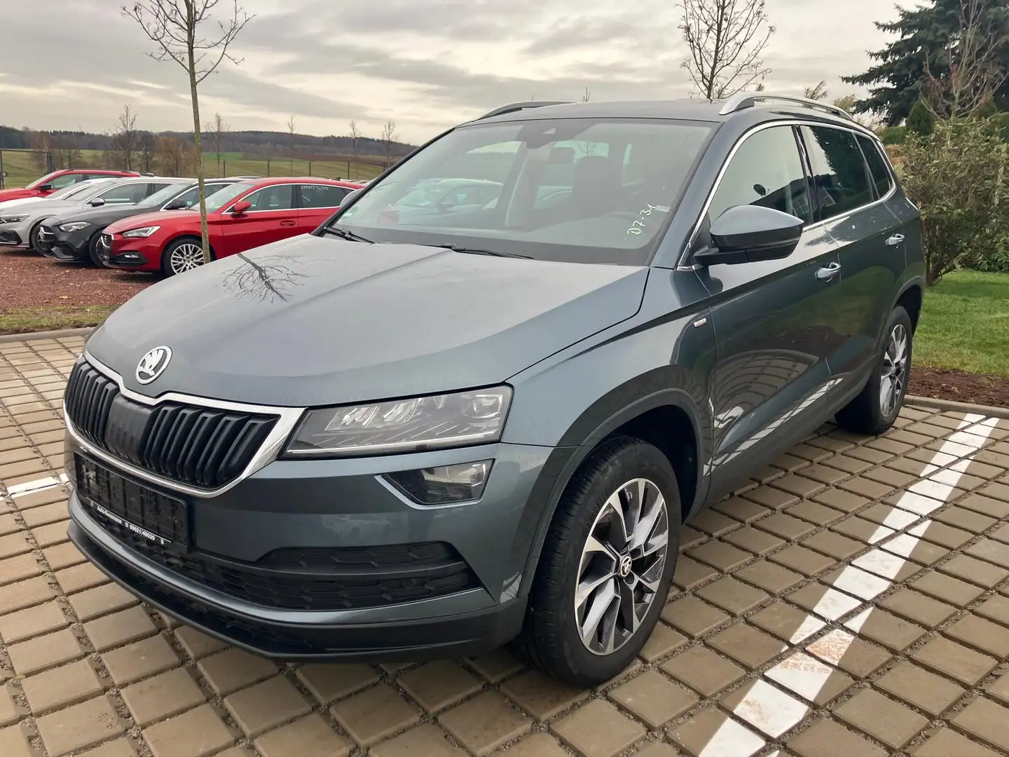 Skoda Karoq 1.5 TSI Drive 125 LED|Navi|AHK Gris - 2