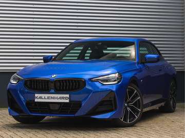 2-serie Coupé 220i M-Sport - Widescreen - ACC - Hi