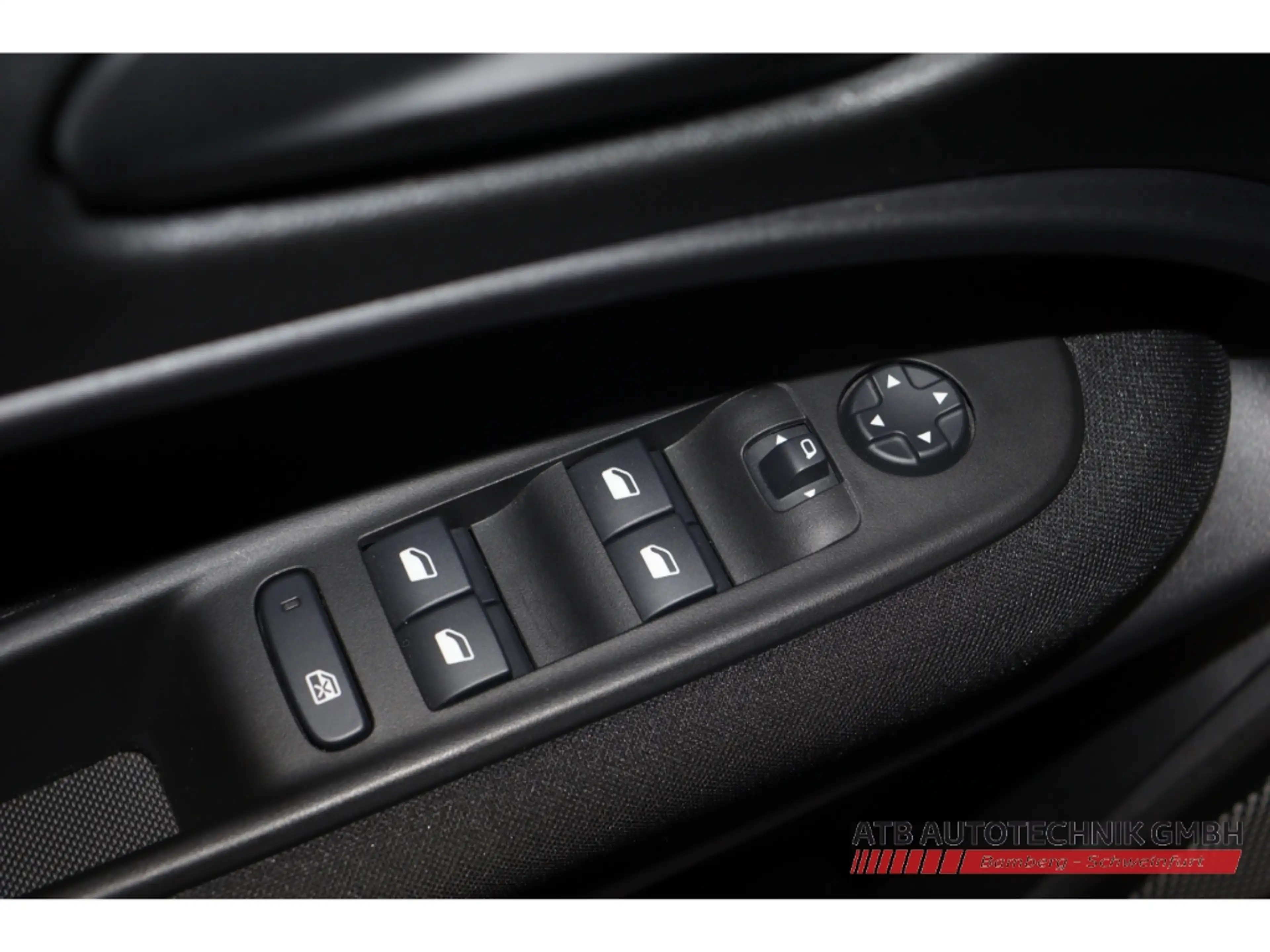 Fiat 600 125-Jahre-Edition Hybrid 1,2 T3 74kW (100PS) — photo 12