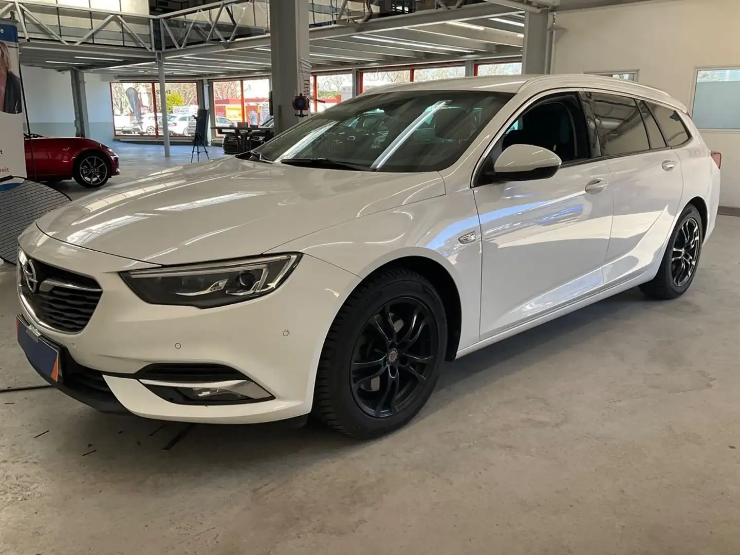Opel Insignia Insignia Sports Tourer 2.0 BiTurbo Diesel 4x4 AutU Weiß - 1
