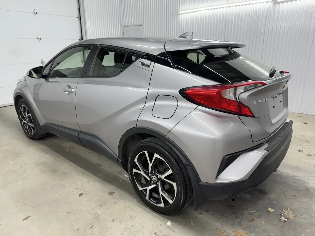 Toyota C-HR снимка Toyota C-HR