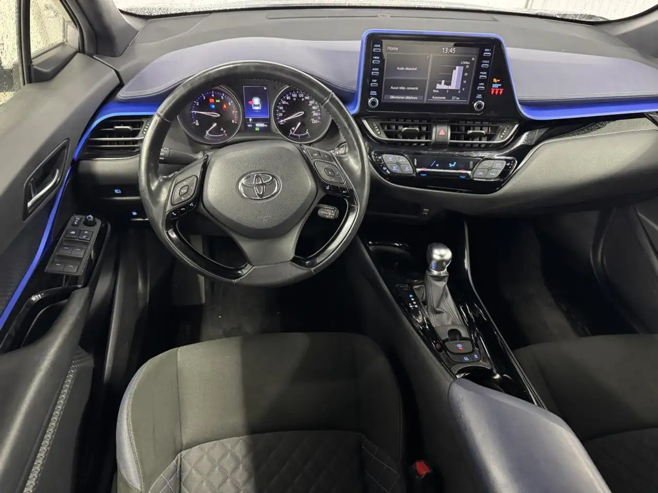 Toyota C-HR снимка Toyota C-HR
