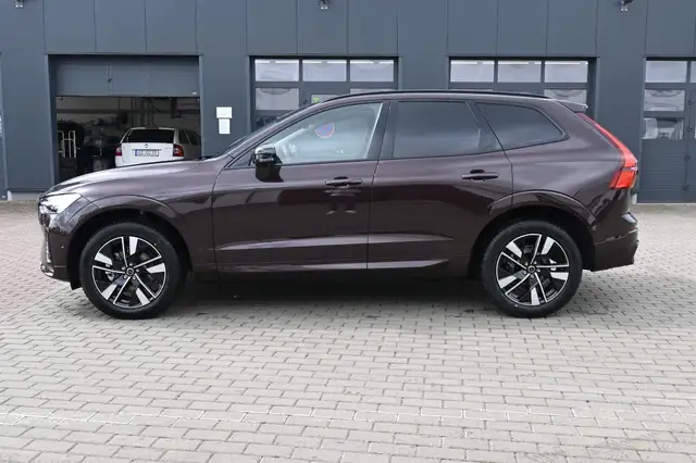 Volvo XC60 view 2