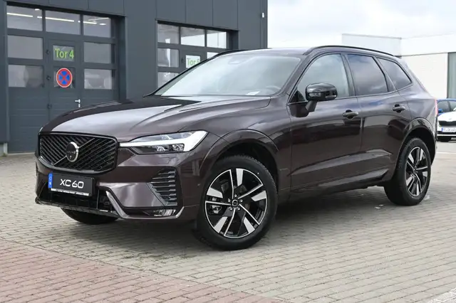 Volvo XC60 main image