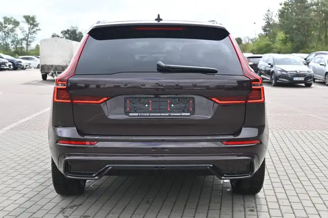 Volvo XC60 view 4