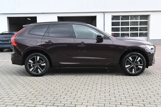 Volvo XC60 view 6