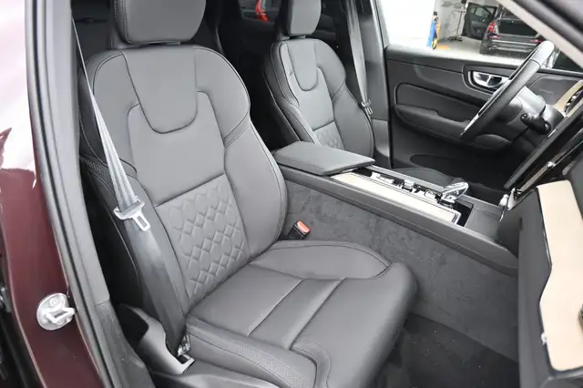 Volvo XC60 view 14