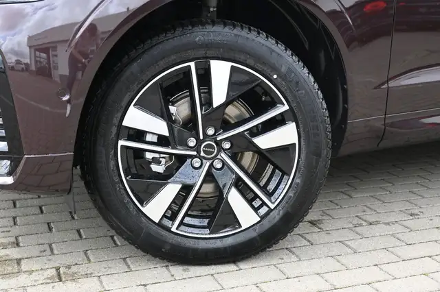 Volvo XC60 view 11