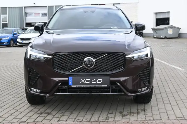 Volvo XC60 view 8