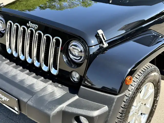 Jeep Wrangler view 3