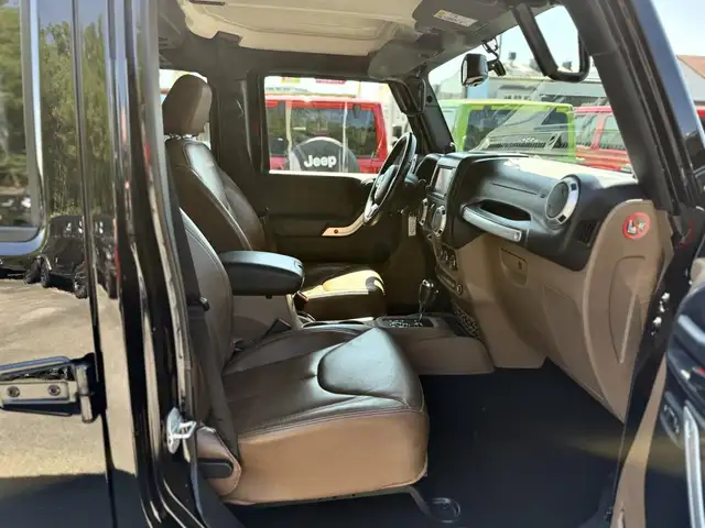 Jeep Wrangler view 13