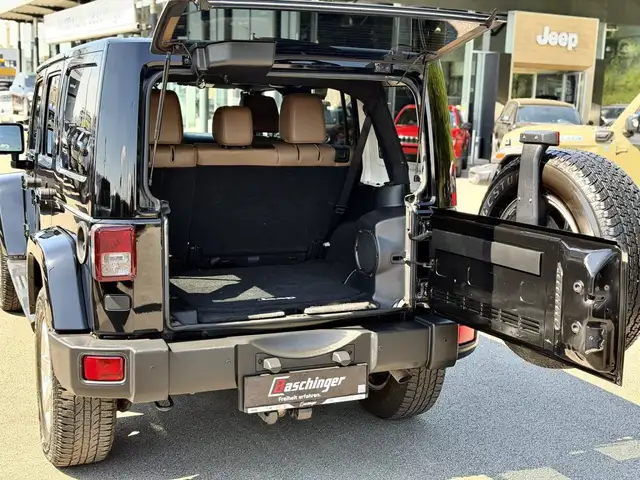 Jeep Wrangler view 9