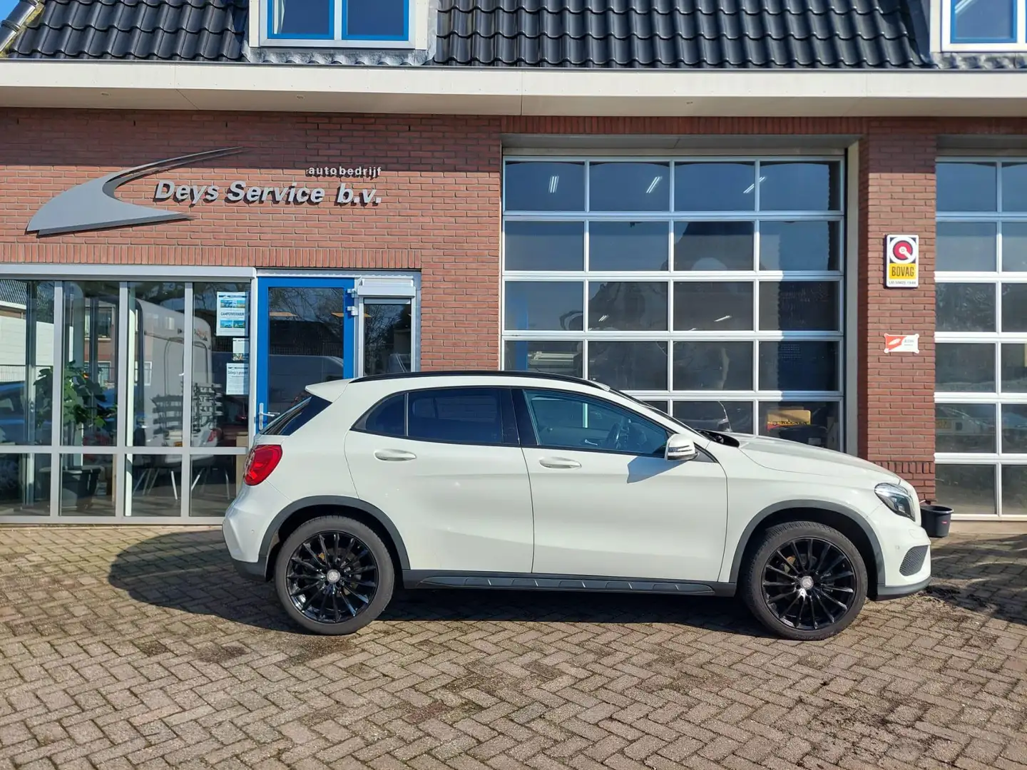 Mercedes-Benz GLA 200 Prestige | Trekhaak | Cruise | Clima | Stoelverw. Wit - 2