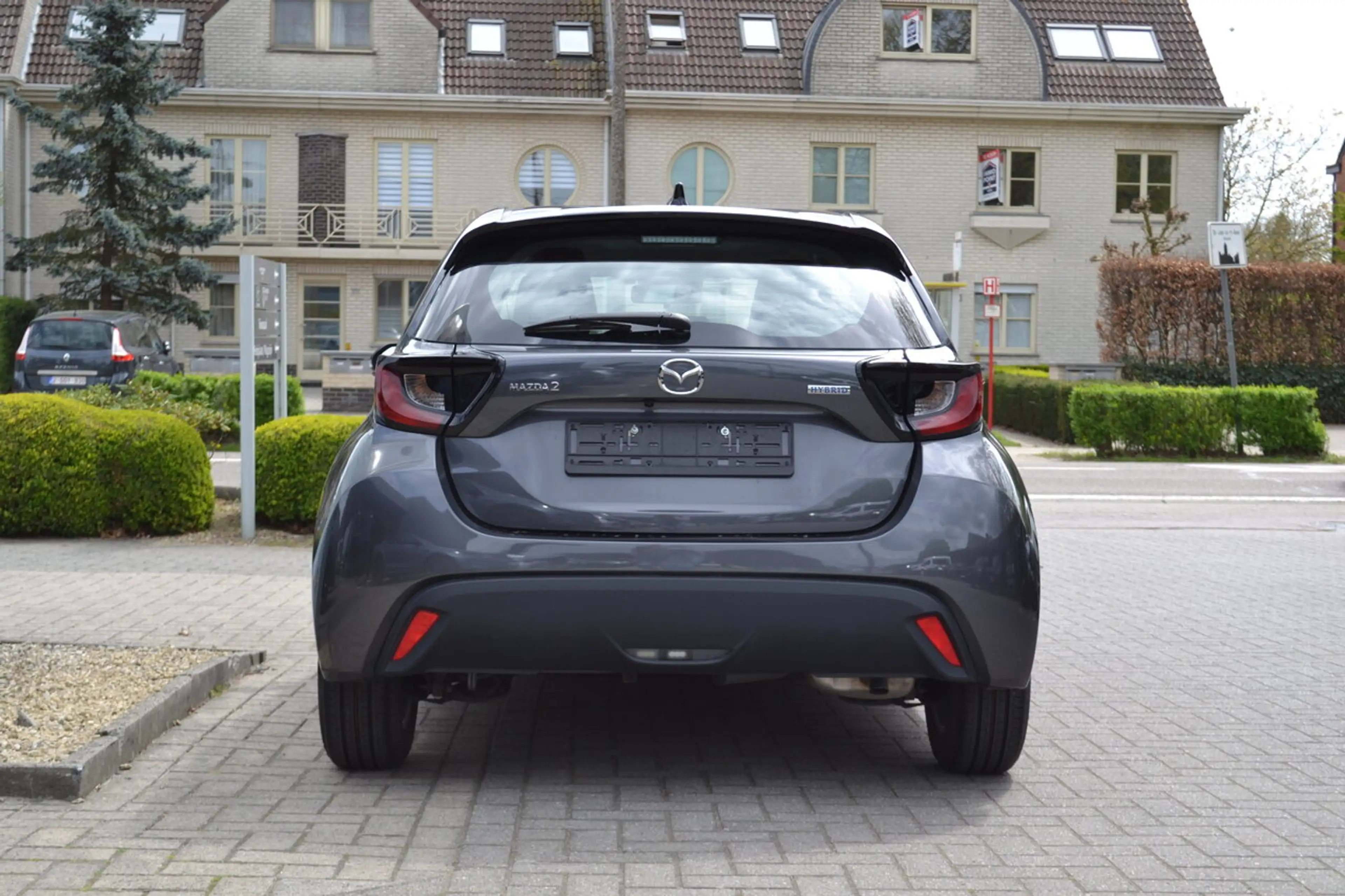Mazda 2 Full Hybrid - Centre-Line - Garantie 04/2031 — photo 4
