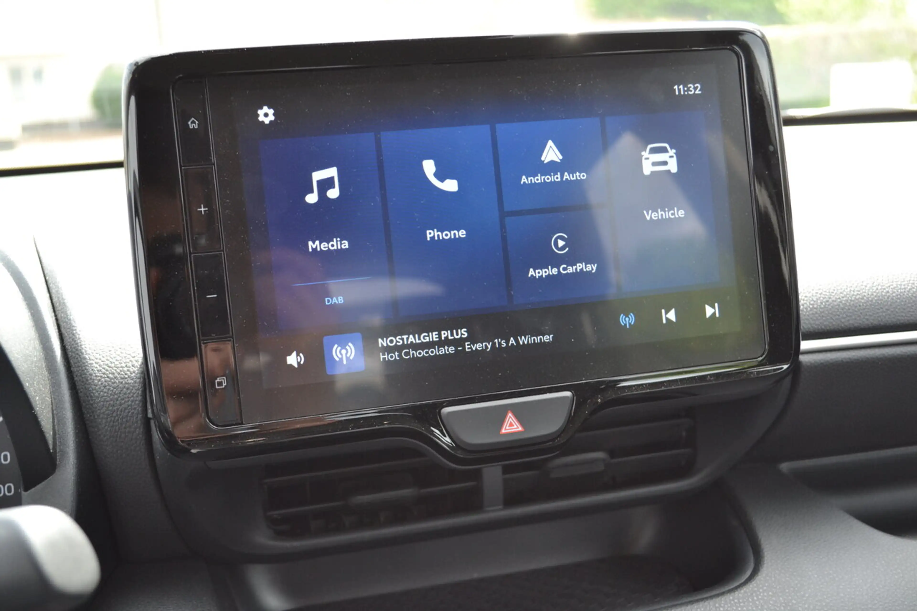 Mazda 2 Full Hybrid - Centre-Line - Garantie 04/2031 — photo 12