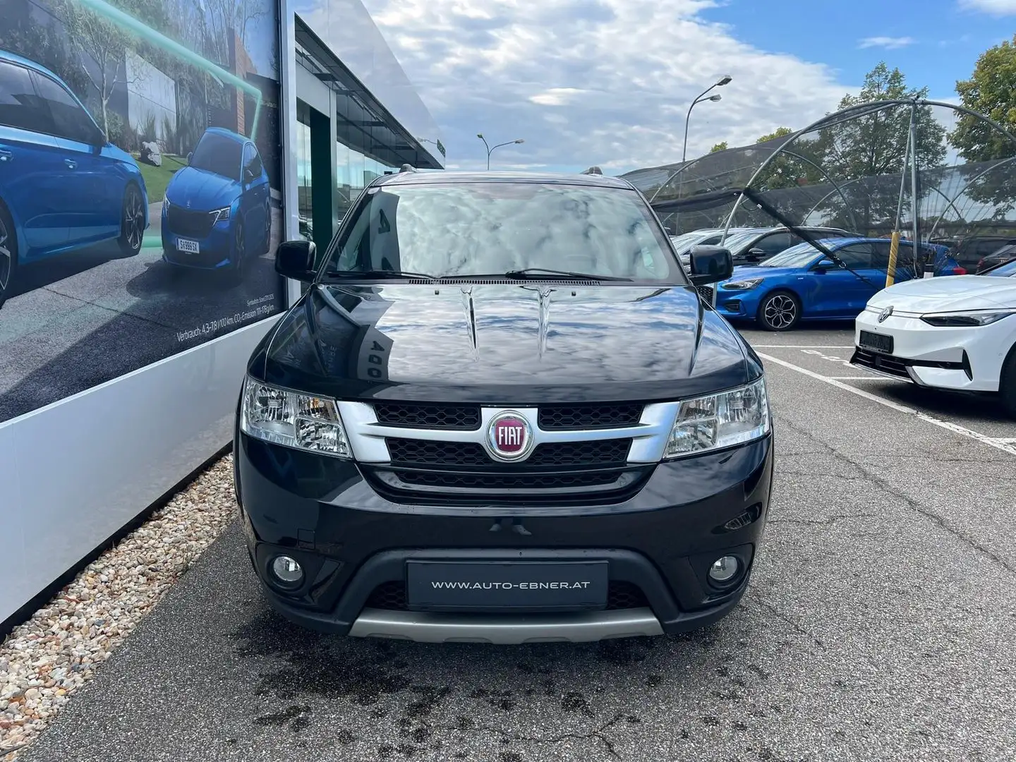 Fiat Freemont 2,0 Multijet II 170 Lounge AWD Schwarz - 2