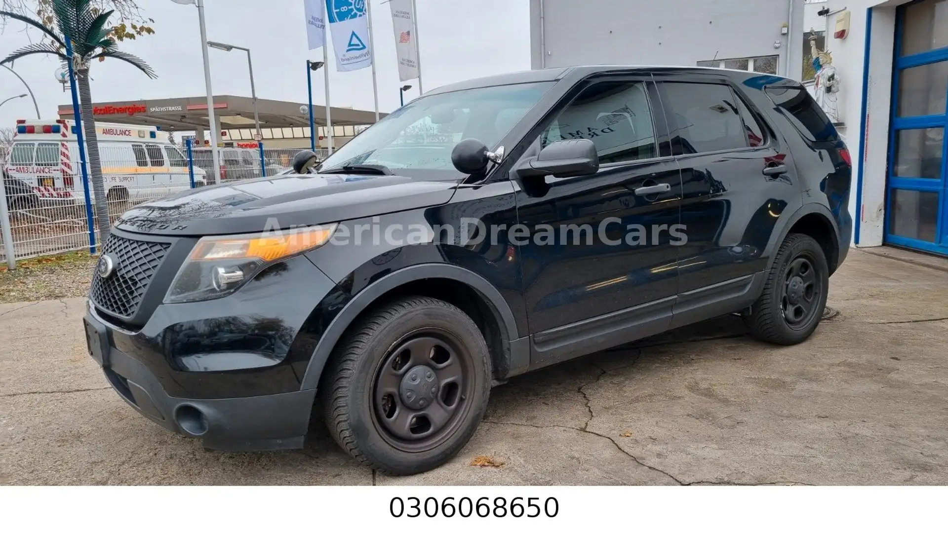 Ford Explorer Interceptor PoliceCar Black - 2