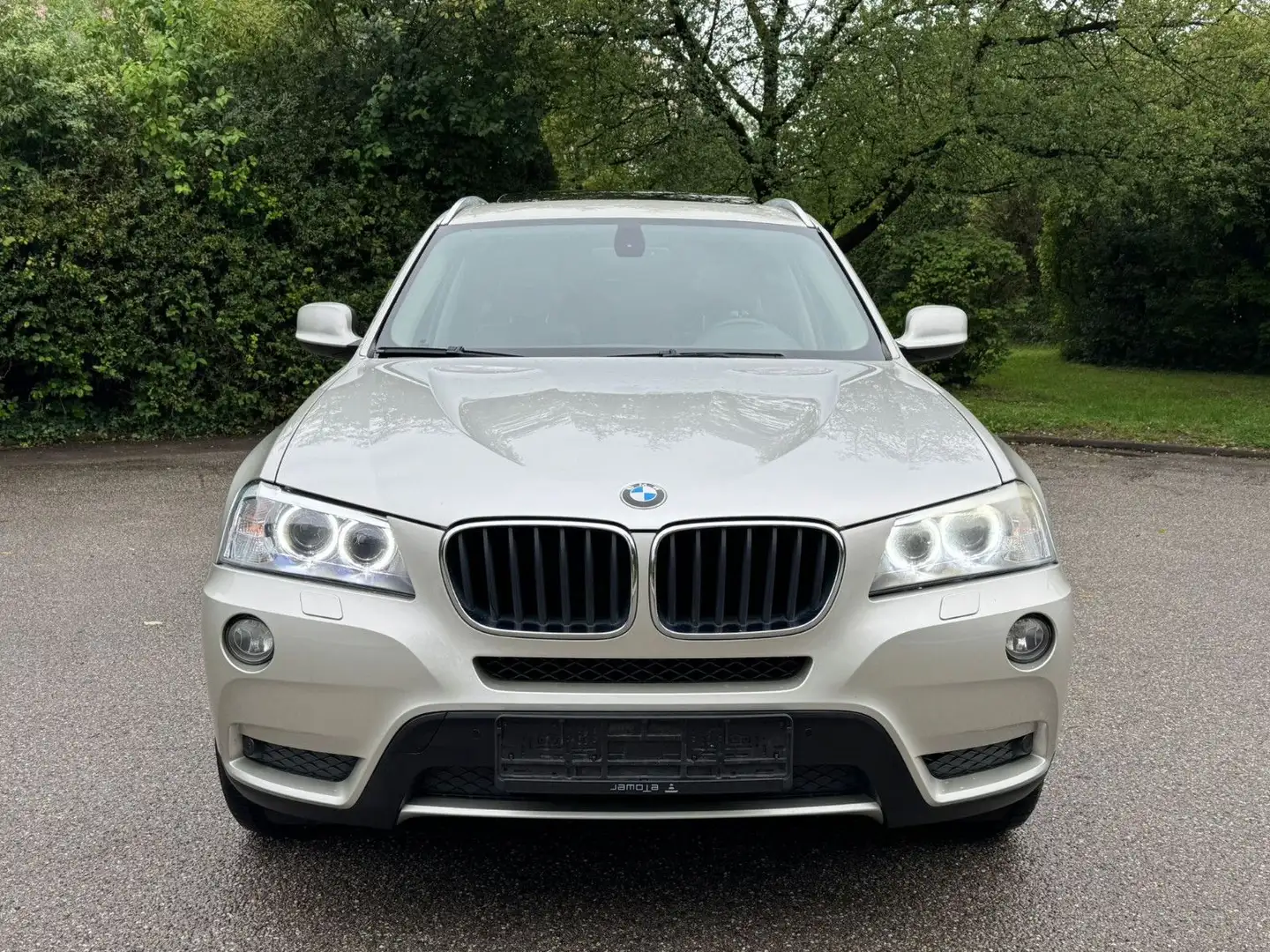 BMW X3 xDrive20d Navi Panorama Bi-Xenon Leader Silber - 2