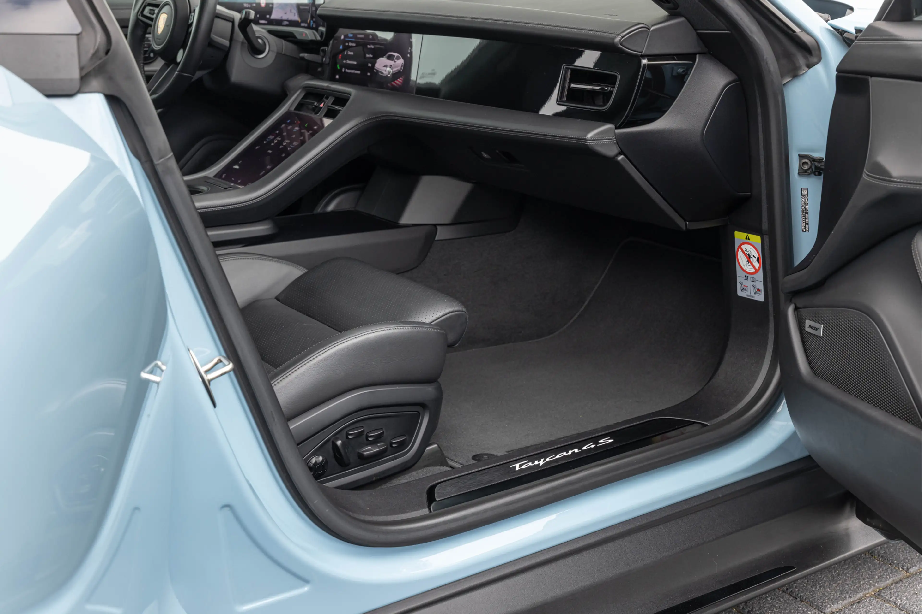 Porsche Taycan 4S Performance 84 kWh Pano Sport-Design 21'' Conva — photo 10