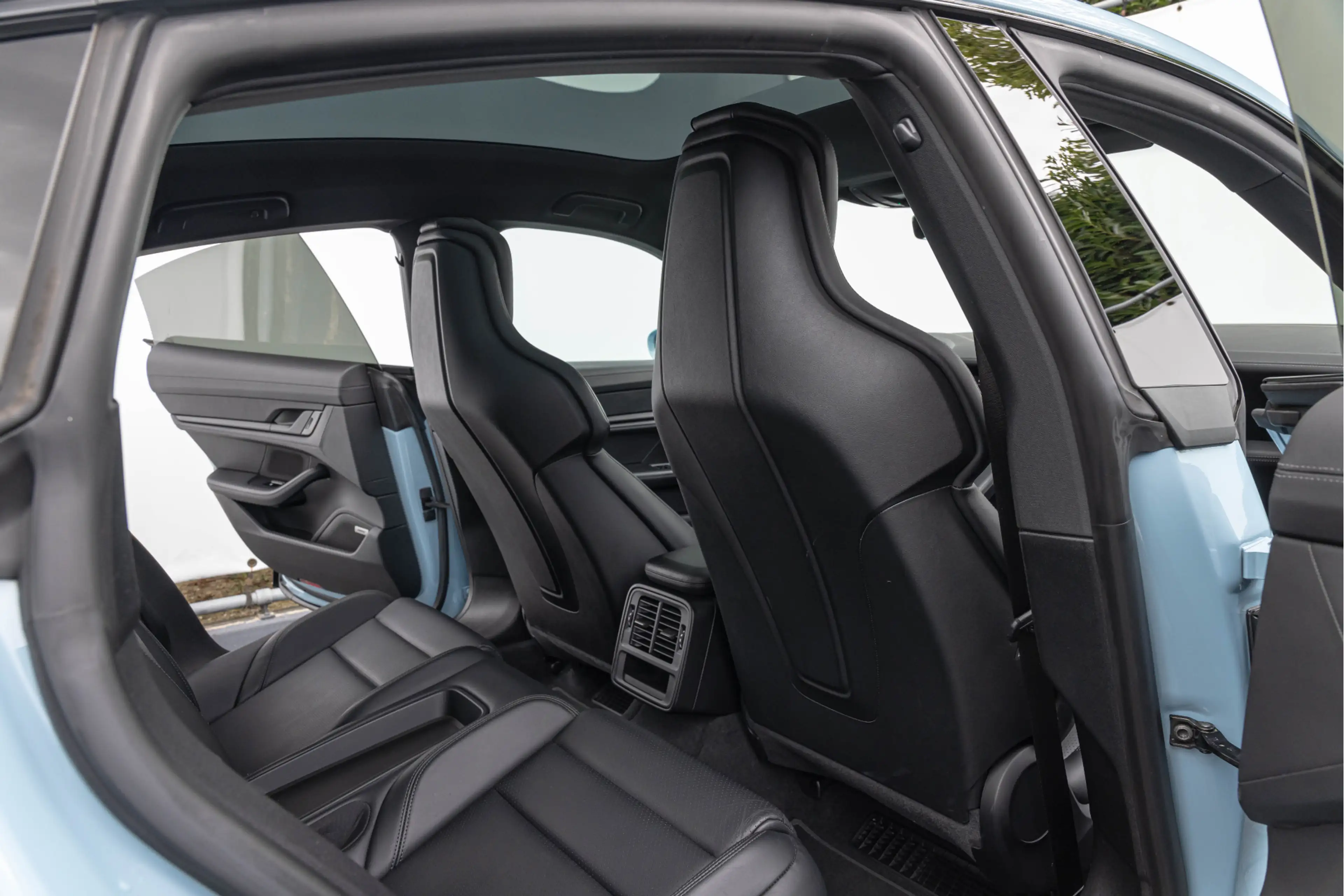 Porsche Taycan 4S Performance 84 kWh Pano Sport-Design 21'' Conva — photo 15